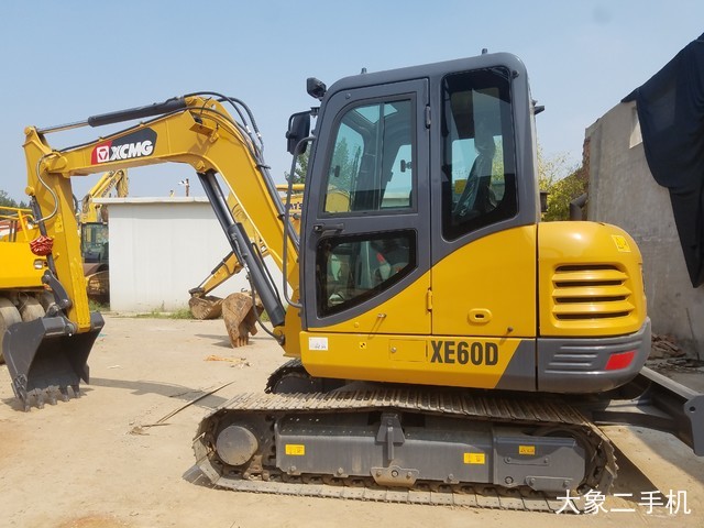 徐工 XE60D 挖掘机