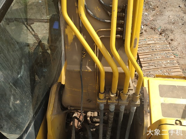 小松 PC220-7 挖掘机