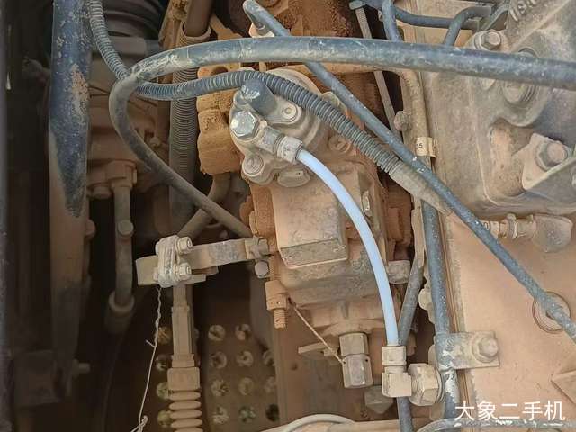 徐工 XE150D 挖掘机