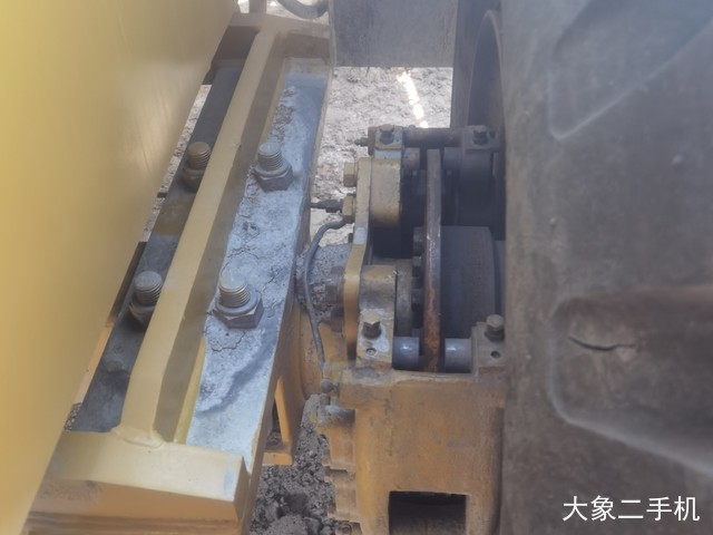 山工 SEM652D 装载机