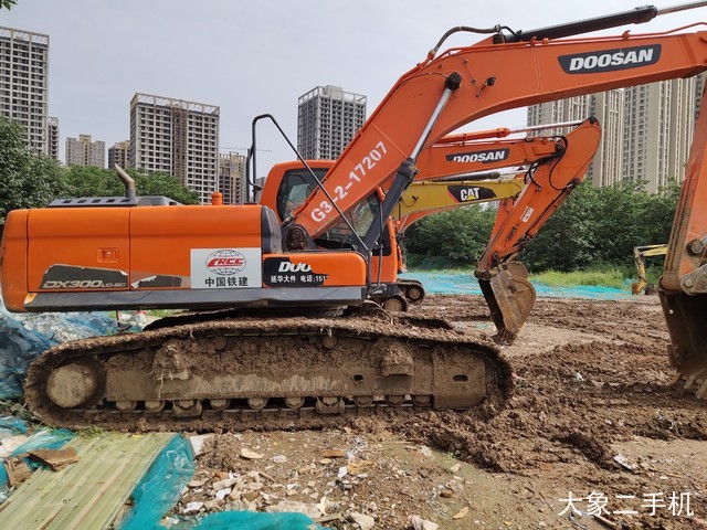 斗山 DX260LC-9C 挖掘机