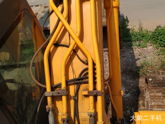 现代 R225LC-7 挖掘机