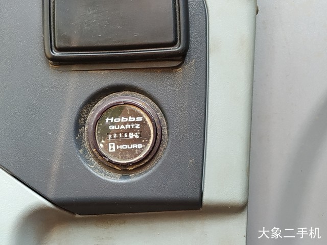 现代 R225LC-7 挖掘机