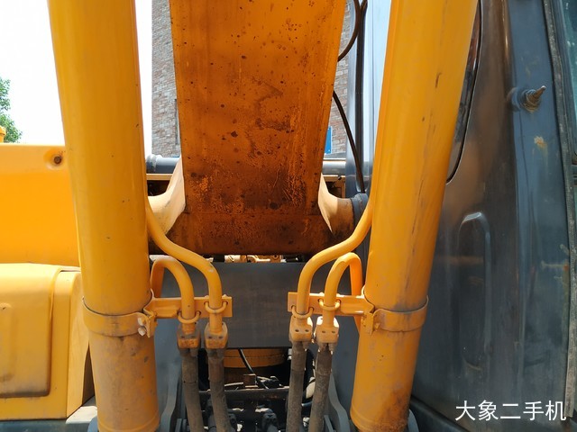 现代 R225LC-7 挖掘机