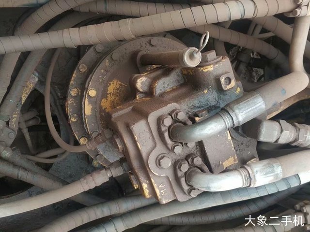 小松 PC200-8 挖掘机