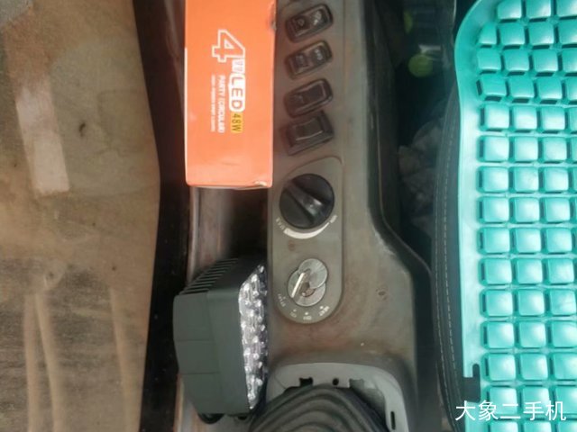 小松 PC200-8 挖掘机