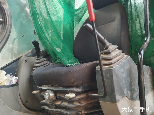 神钢 SK140LC-8 挖掘机