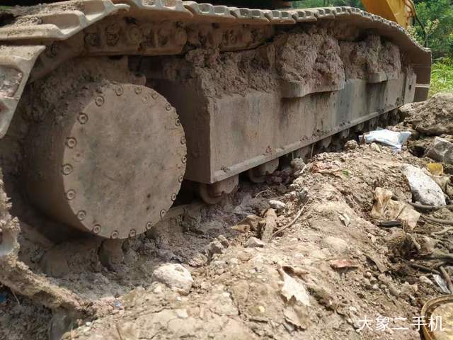 雷沃重工 FR225E 挖掘机