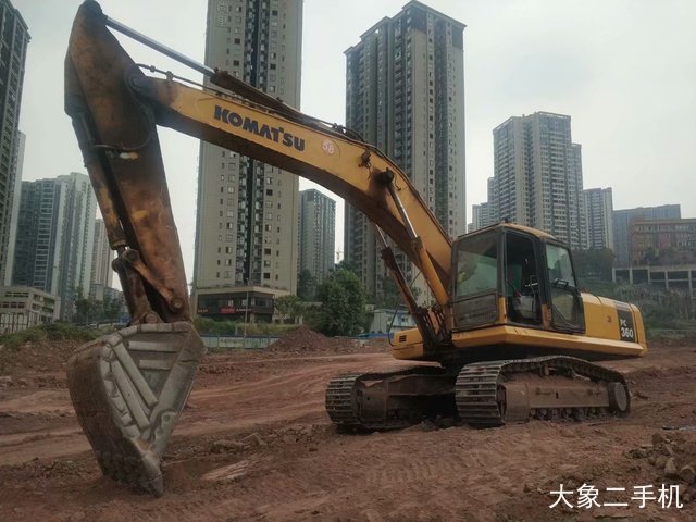 小松 PC200-8 挖掘机