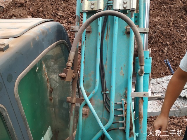 神钢 SK140LC-8 挖掘机