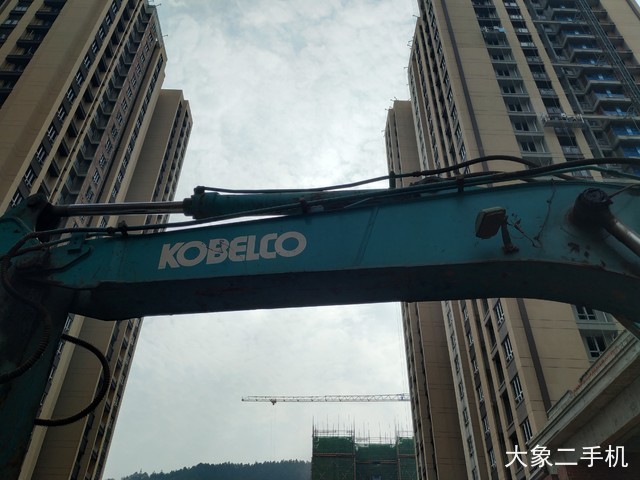 神钢 SK140LC-8 挖掘机