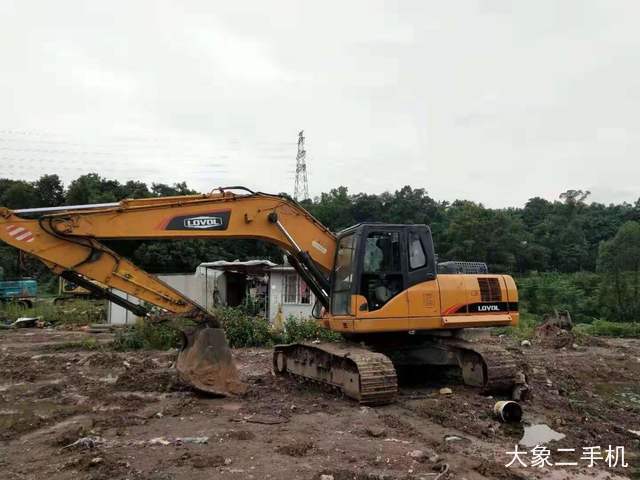 雷沃重工 FR225E 挖掘机