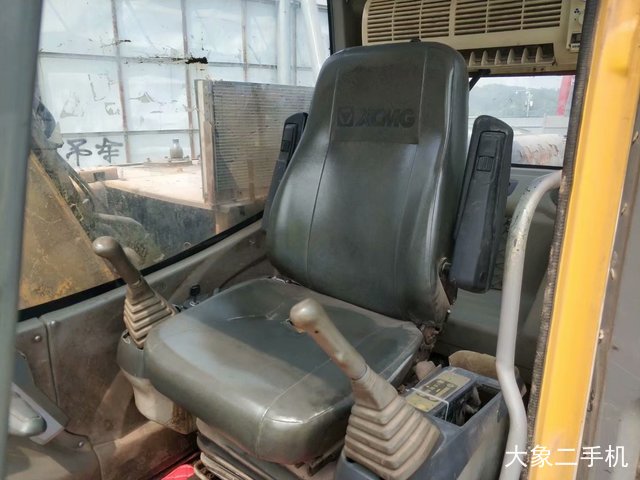 徐工 XE150 挖掘机