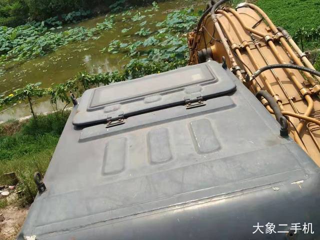 雷沃重工 FR225E 挖掘机