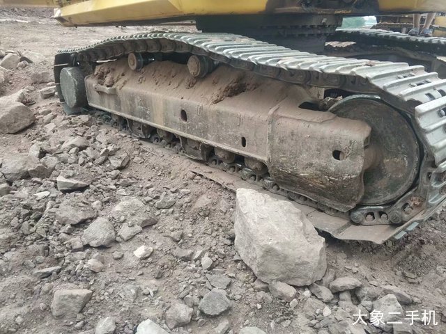 小松 PC200-8 挖掘机