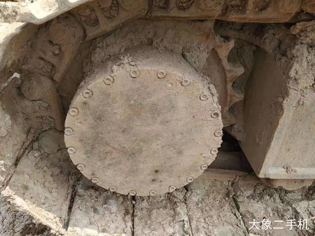 雷沃重工 FR225E 挖掘机