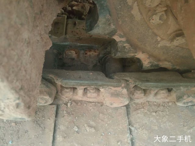 山东临工 LG6135E 挖掘机