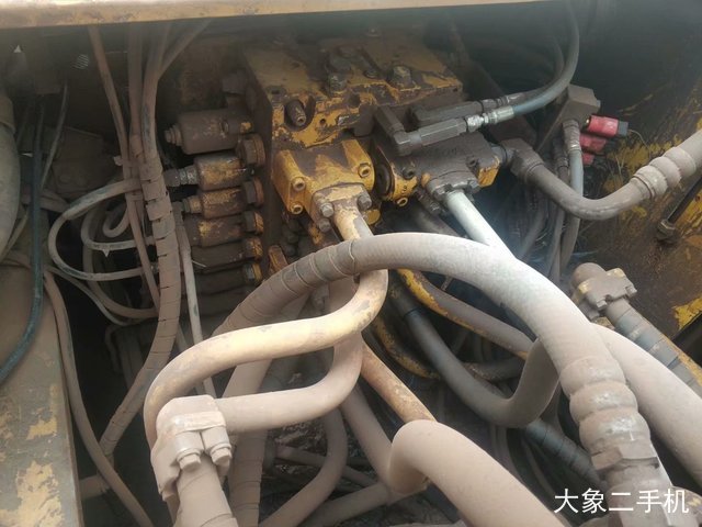 小松 PC200-8 挖掘机