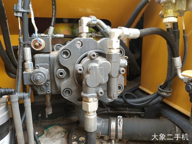 徐工 XE135D 挖掘机