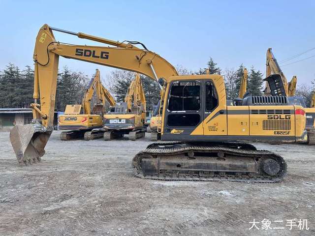 山东临工 E6210F 挖掘机