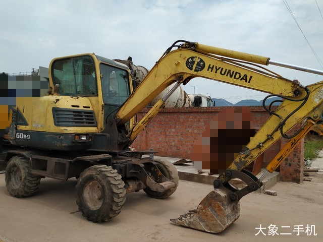 现代 R60W-9 挖掘机