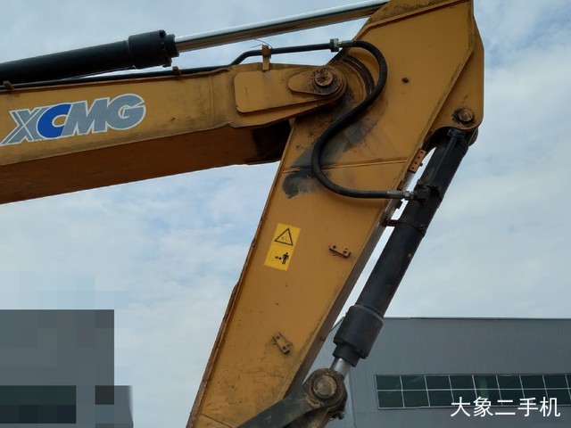 徐工 XE265C 挖掘机