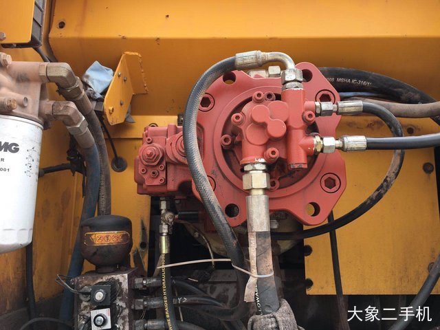 徐工 XE335C 挖掘机