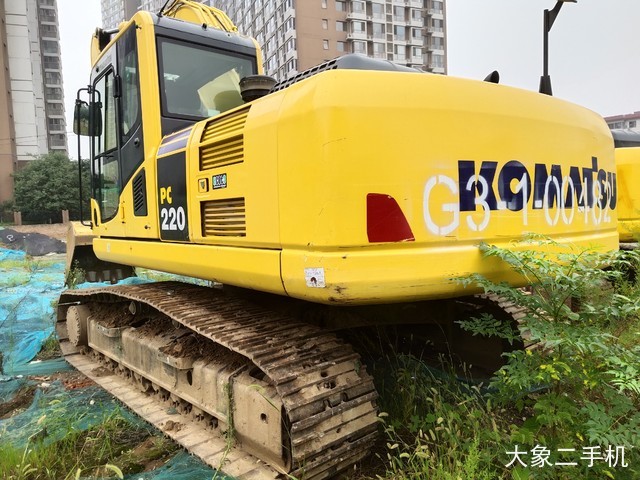 小松 PC220-8M0 挖掘机