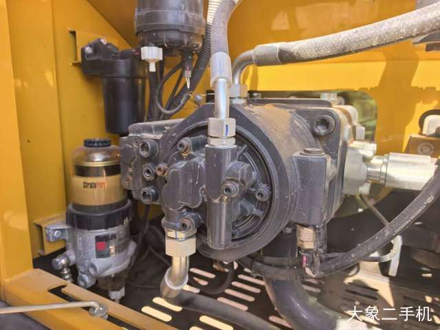 徐工 XE240D 挖掘机