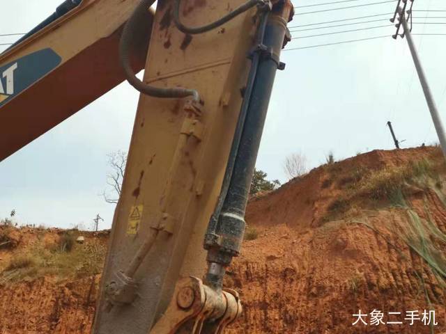 卡特彼勒 323DL 挖掘机