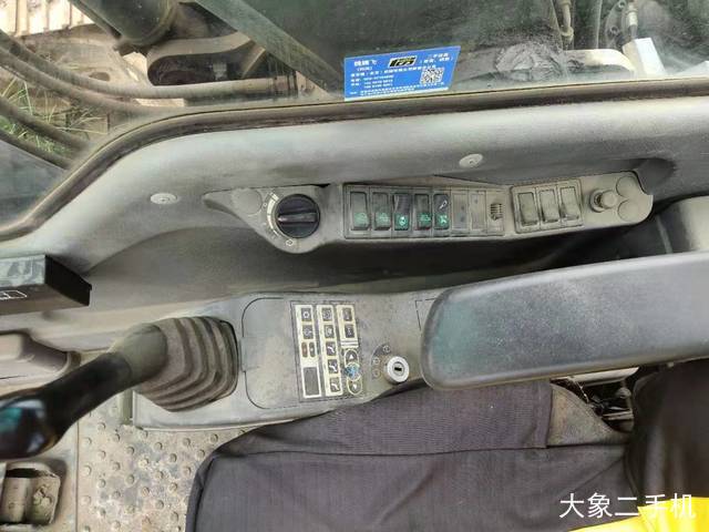 沃尔沃 EC210B 挖掘机