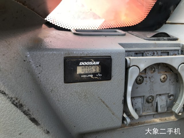 斗山 DX75 挖掘机