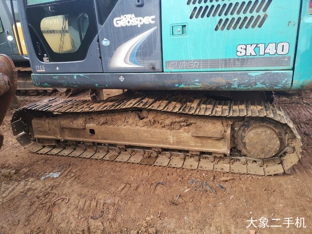 神钢 SK130-8 挖掘机