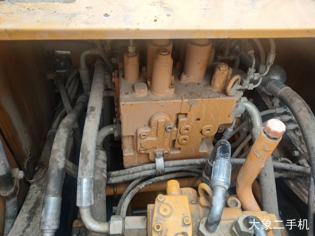 三一重工 SY215C-9 挖掘机