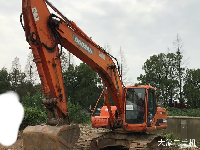 斗山 DH215-9E 挖掘机