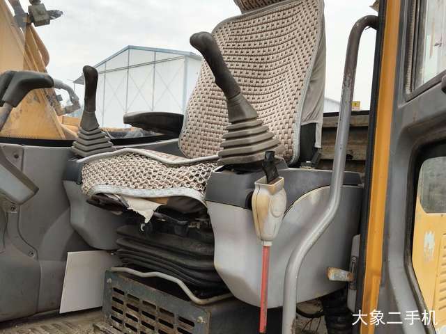 徐工 XE150 挖掘机