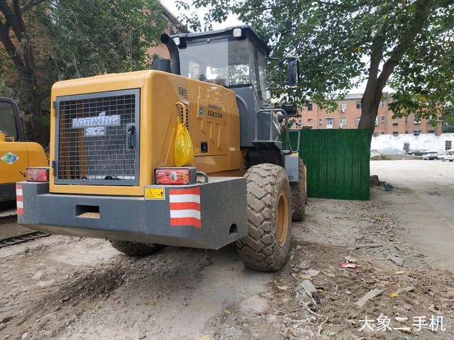 龙工 LG833 装载机