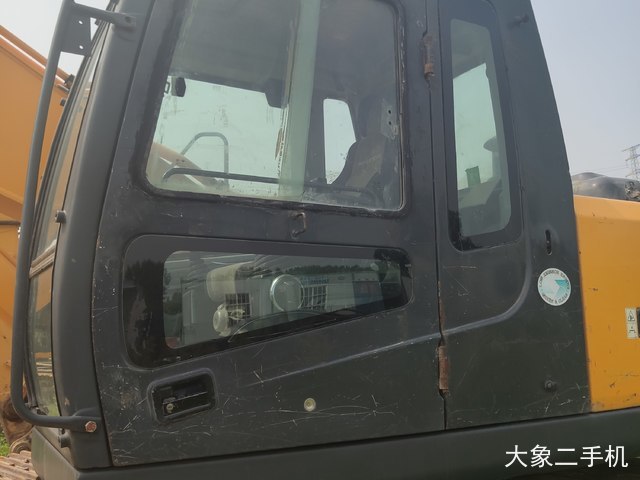 现代 R225LC-7 挖掘机