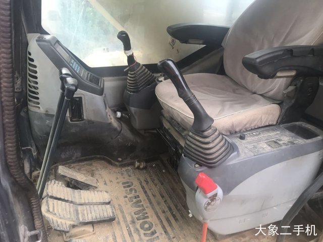 小松 PC270-7 挖掘机