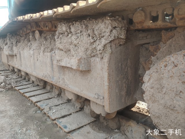 现代 R150LC-9 挖掘机