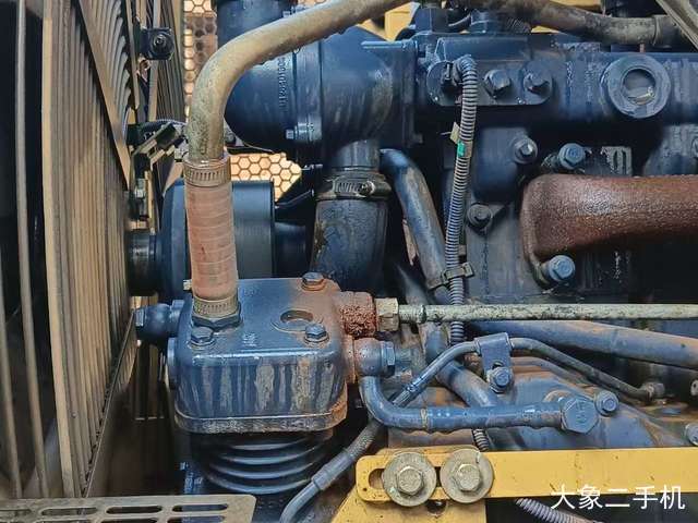 山工 SEM656D 装载机