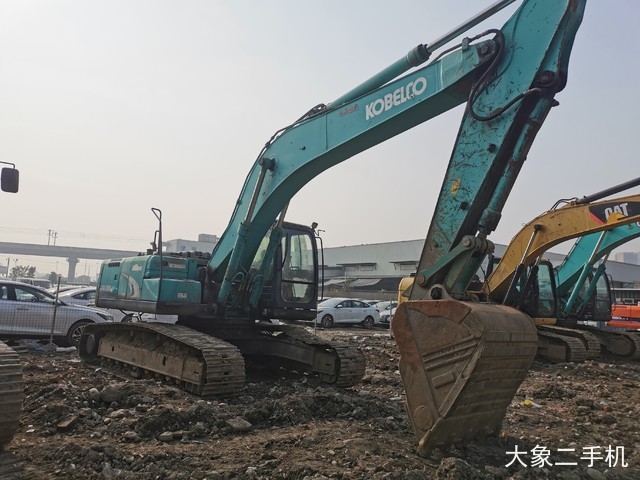 神钢 SK260LC-8 挖掘机