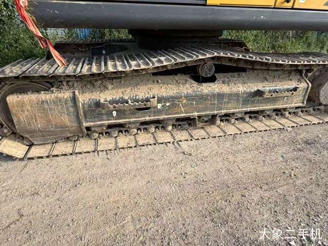 山东临工 E6135F 挖掘机