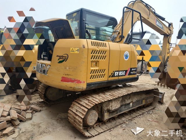 三一重工 SY75C 挖掘机