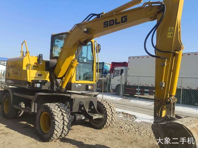 临工金利 LG680BM 挖掘机