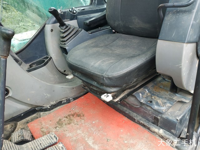 神钢 SK260LC-8 挖掘机