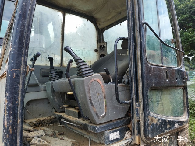 现代 R60-7 挖掘机