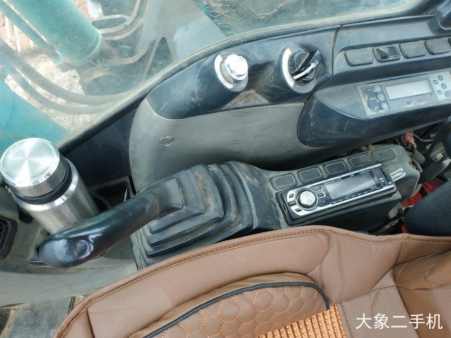 神钢 SK260LC-8 挖掘机