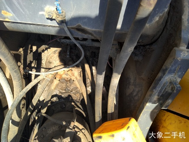 沃尔沃 EC210B 挖掘机