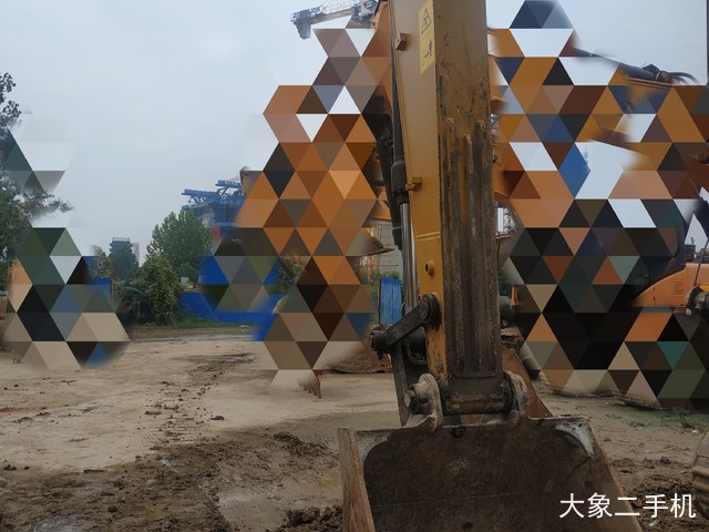 三一重工 SY215C-10 挖掘机